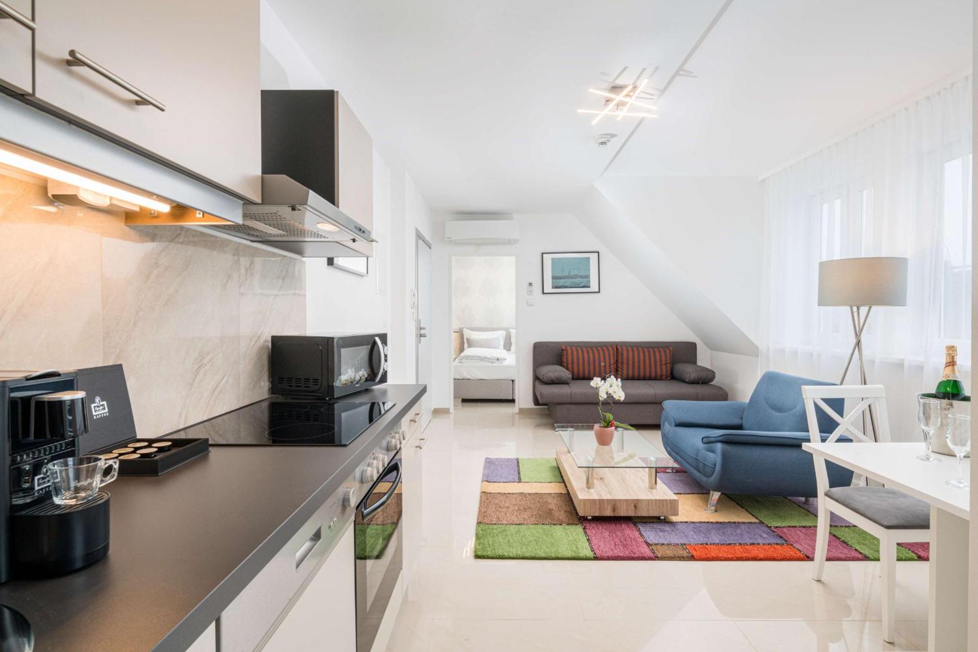 Best Western Plus Celebrity Suites Vienna Exterior photo