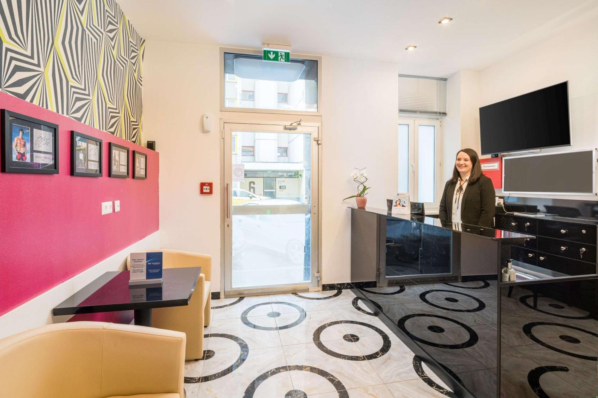 Best Western Plus Celebrity Suites Vienna Exterior photo